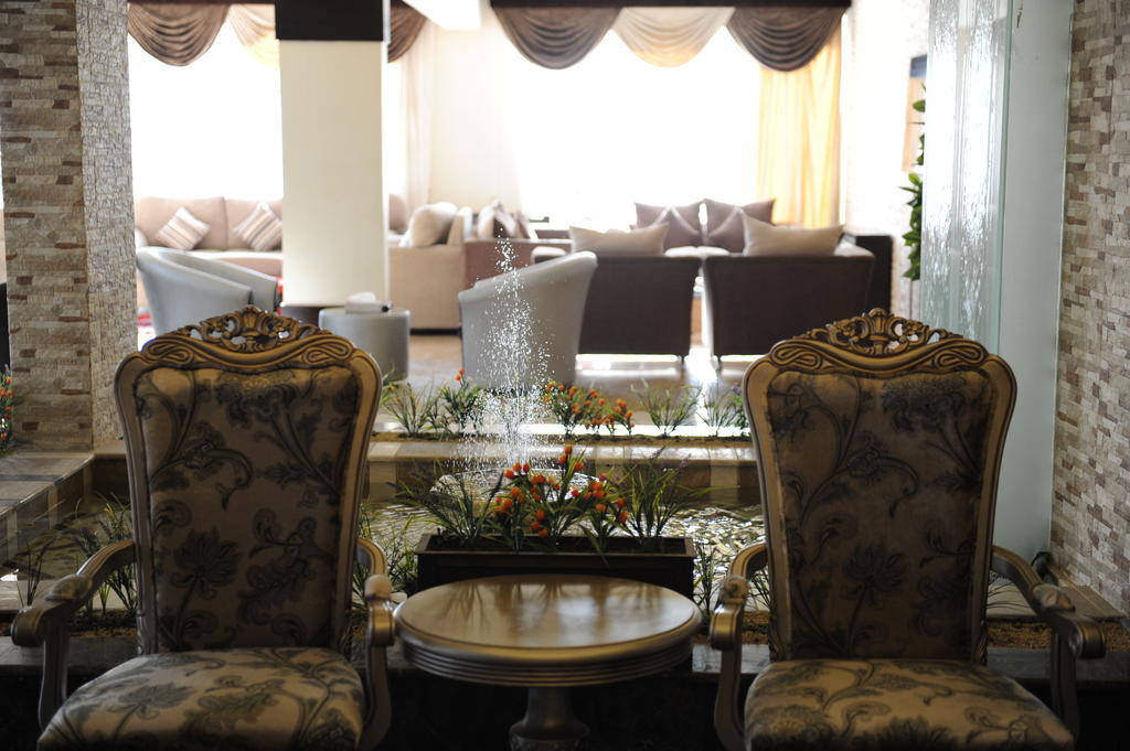 Hotelier Suites Riyad Extérieur photo