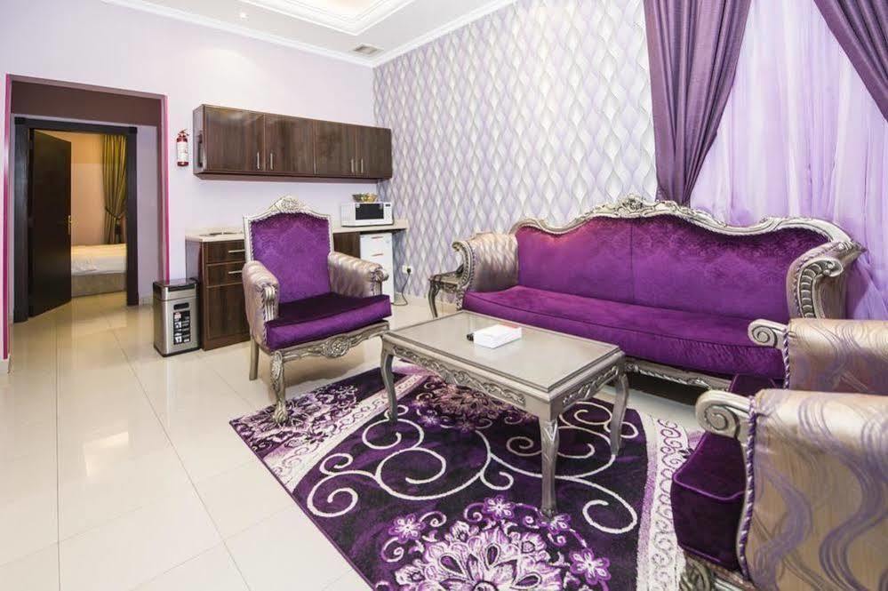 Hotelier Suites Riyad Extérieur photo