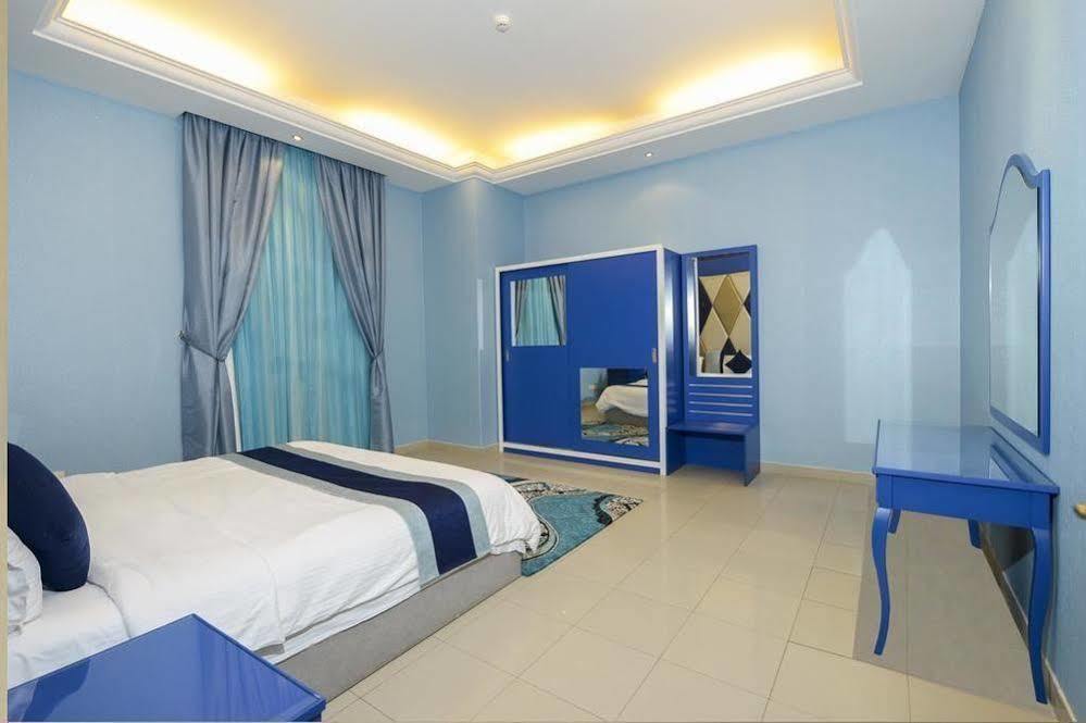 Hotelier Suites Riyad Extérieur photo